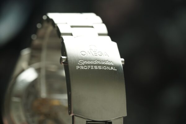 2017 Omega Speedmaster Professional Moonphase 3576.50 - Image 3