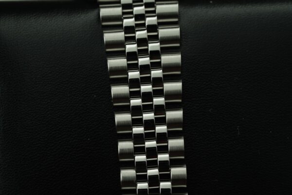 1989 Rolex Datejust 36mm 16234 "Silver Diamond Dial" with Active Rolex Service Warranty - Image 4